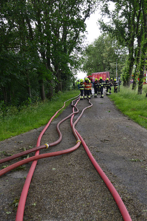 2019/124/20190608-14u56 GB 059 Grote brand Sloterweg.jpg